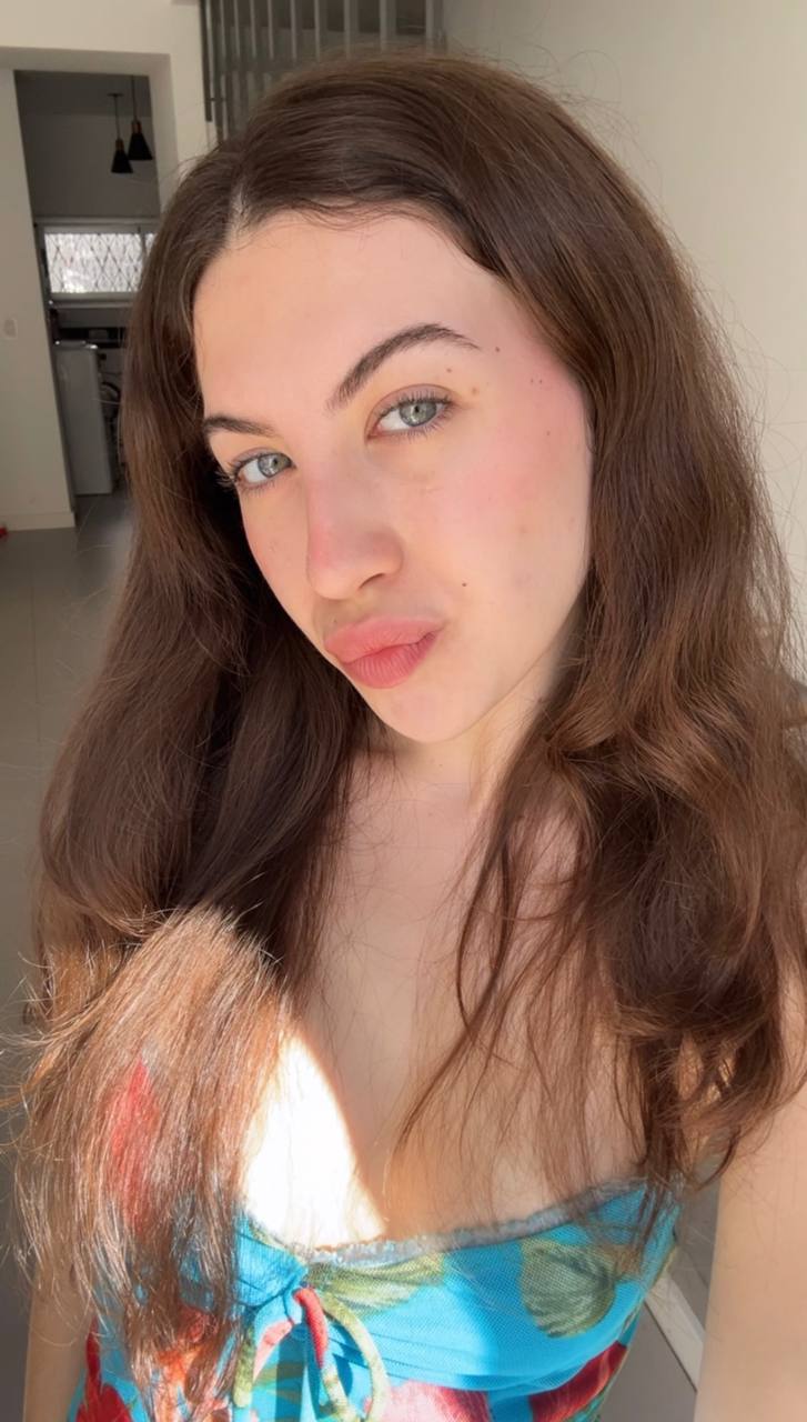 Nude girl Amber in Sacramento