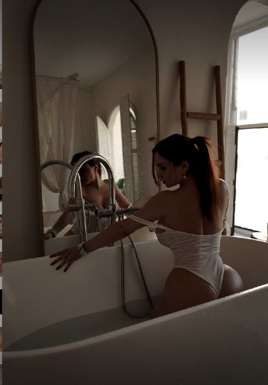 A playful frame from Miranda Faith nude — online in Sacramento