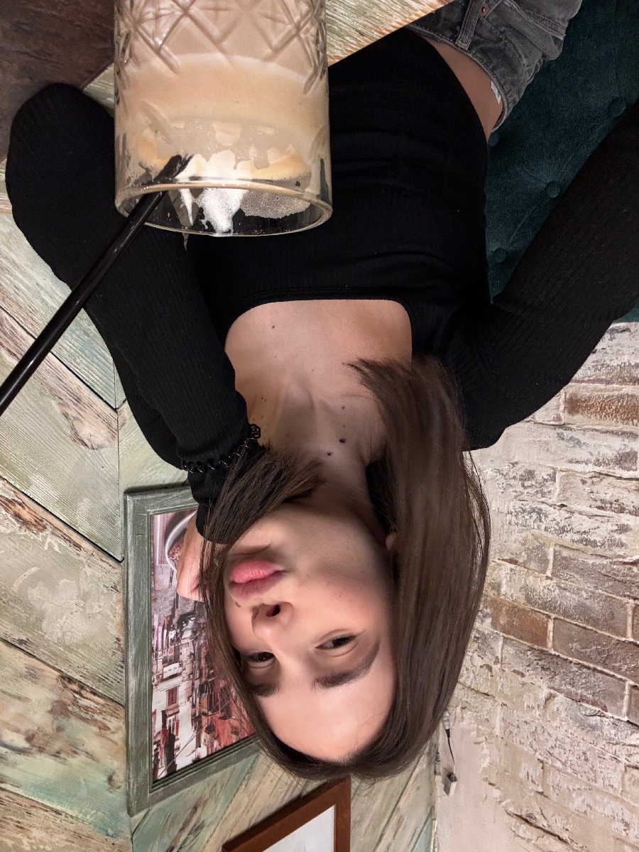 Fresh photos, fresh mood — Tina online in Sacramento