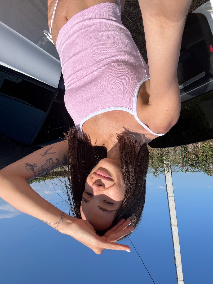 Sexy model Tina in Sacramento